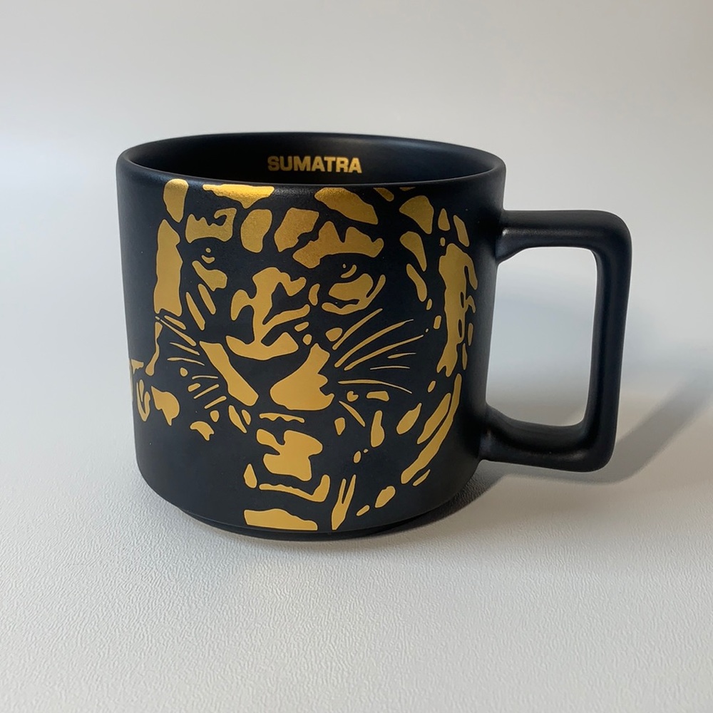NIB 2016 Black and Gold Sumatra Tiger Mug